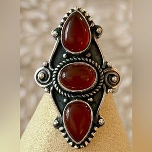 925 Sterling Silver and Red Onyx Ring, NWT, Size 6, 7g - gorgeous!